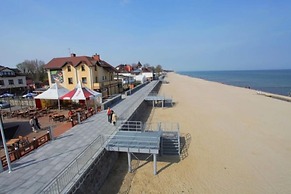 Holiday Homes Close to the Beach, Large Playground