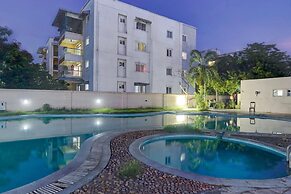 Poolside Retreat Near Sathyabama Chennai