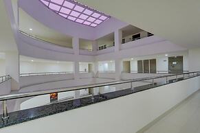 Poolside Retreat Near Sathyabama Chennai