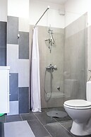 Stone house Dragan in the very center