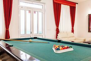 Stone house Dragan in the very center