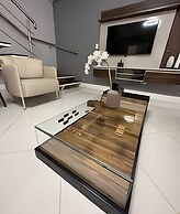 Casa com piscina 5 suites 1 quarto e AC