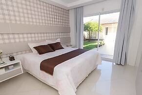 Casa com piscina 5 suites 1 quarto e AC