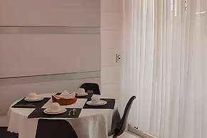 Casa com piscina 5 suites 1 quarto e AC