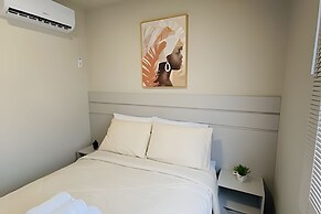 APTO prox Ponte amizade 5 pessoas com AC