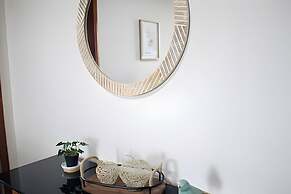 APTO prox Ponte amizade 5 pessoas com AC