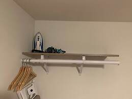 Brighton Guesthouse - Walk to Metro