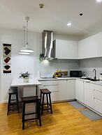 2 bedrooms in makati with balcony