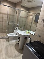 2 bedrooms in makati with balcony