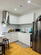 2 bedrooms in makati with balcony