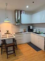 2 bedrooms in makati with balcony