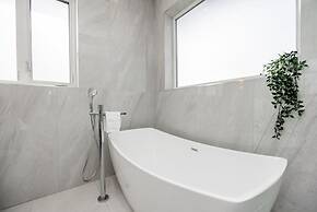 Centrally-located Luxury Home With Views Cinema
