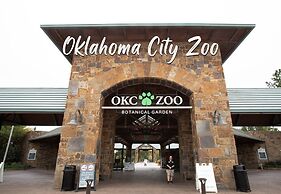 Fully-furnished Studio With Rustic Design 36B