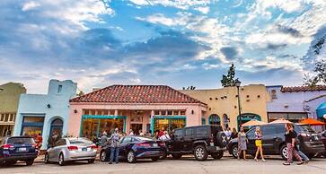 Comfortable 6BR Urban Retreat Lgbtq 38