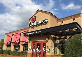 Comfortable 6BR Urban Retreat Lgbtq 38