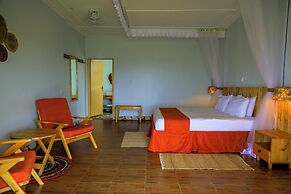 Acacia Wilderness Mweya