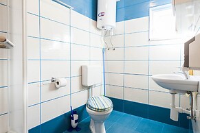 Cozy Apartments in Zadar With Sea and Mountain Views