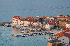 Cozy Apartments in Zadar With Sea and Mountain Views