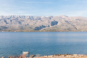 Cozy Apartments in Zadar With Sea and Mountain Views