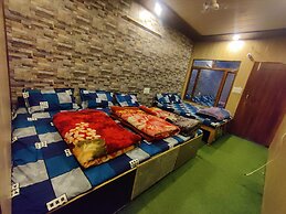 Hotel Maya Residency