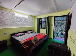 Hotel Maya Residency