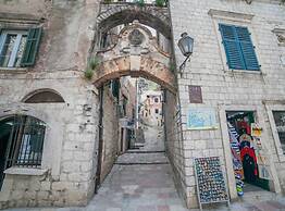 Cozy Stay in Kotors Old Town