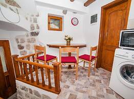 Cozy Stay in Kotors Old Town