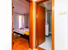 Relaxing Apartment on Budva Coastline