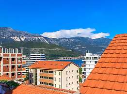 Relaxing Apartment on Budva Coastline