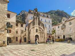 Kotor Old Town Charm Apartment