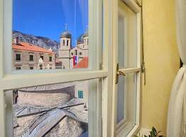 Kotor Old Town Charm Apartment