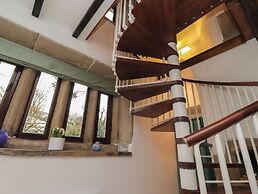 Pear Tree Cottage at Hey Farm