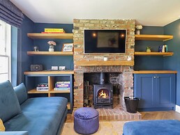 Two Copthorne Cottages