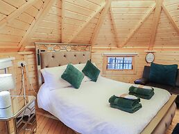 Hexagon Hut - Dec Update