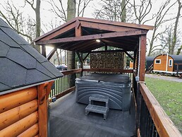 Hexagon Hut - Dec Update