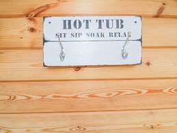 Little Orchard Lodge