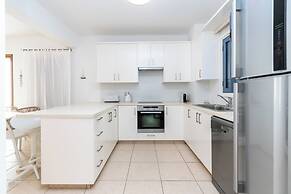 Luxury Villa Niki Steps To Vrysudi Beach