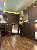 Saparis Station Hostel & Travel