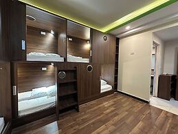 Saparis Station Hostel & Travel