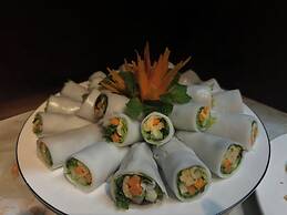 Saparis Station Hostel & Travel