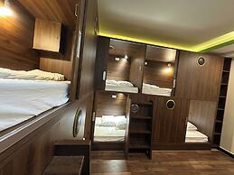 Saparis Station Hostel & Travel