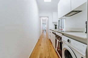 Larnaca Beach Bliss Apartment