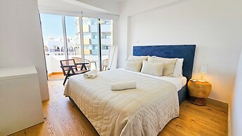 Larnaca Beach Bliss Apartment