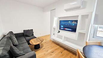 Larnaca Beach Bliss Apartment