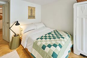 Host Stay Brunswick Place Flat