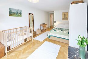 Host Stay Brunswick Place Flat