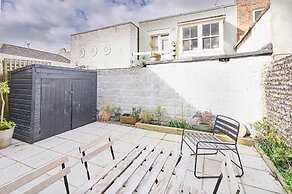 Host Stay Brunswick Place Flat