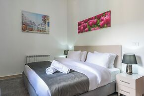 Pearl of Faqra Studios & Apartments