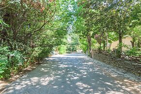 Pearl of Faqra Studios & Apartments