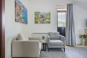 Pearl of Faqra Studios & Apartments